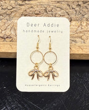 Load image into Gallery viewer, Deer Addie Medium Earrings