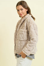 Load image into Gallery viewer, Tan Fur Heart Check Jacket