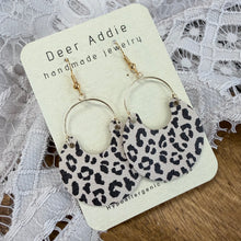 Load image into Gallery viewer, Deer Addie Earrings