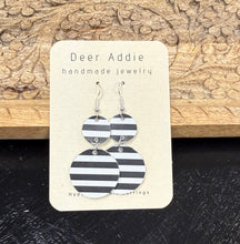 Load image into Gallery viewer, Deer Addie Medium Earrings