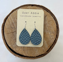 Load image into Gallery viewer, Deer Addie Medium Earrings