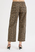 Load image into Gallery viewer, Tracy Leopard Barrel Denim - Plus