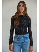Load image into Gallery viewer, Black Seamless Lace Top
