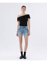 Load image into Gallery viewer, Vervet Tanya Double Front Pocket Shorts
