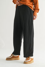 Load image into Gallery viewer, Black Barrel Sweatpants
