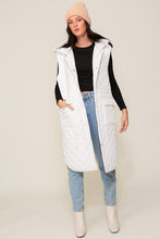 Load image into Gallery viewer, Quilted Cream Vest
