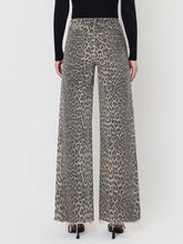 Load image into Gallery viewer, Flying Monkey Olivia Seamed Leopard Denim
