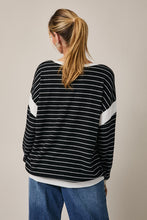 Load image into Gallery viewer, Gilli B+W Stripe Contrast Top
