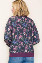 Load image into Gallery viewer, Staccato Purple Floral Pullover

