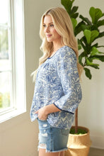 Load image into Gallery viewer, Staccato Blue Floral Kimono Top
