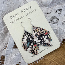 Load image into Gallery viewer, Deer Addie Medium Earrings

