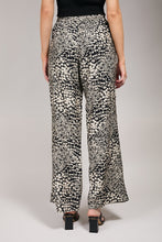 Load image into Gallery viewer, B+W Wide Leg Wrap Pants
