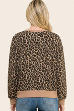Load image into Gallery viewer, Leopard Taupe Pullover
