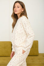 Load image into Gallery viewer, Ivory Floral Crew
