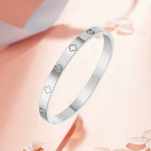 SIlver Clover Bangle Bracelet