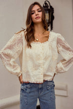 Load image into Gallery viewer, Lovlov Square Neck Lace Top
