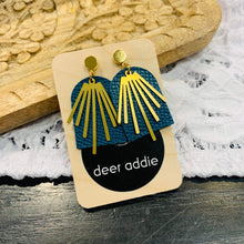 Load image into Gallery viewer, Deer Addie Earrings
