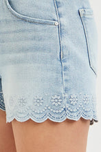 Load image into Gallery viewer, Risen Mary Light Scalloped Hem Shorts

