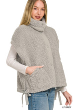 Load image into Gallery viewer, Oversized Grey Sherpa Vest

