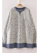 Load image into Gallery viewer, Blue Leopard Pullover
