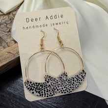 Load image into Gallery viewer, Deer Addie Earrings
