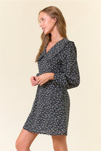Load image into Gallery viewer, Black Floral Peter Pan Collar Dress
