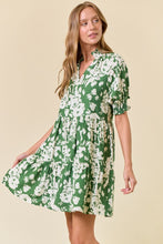 Load image into Gallery viewer, Doe + Rae Green Floral Tiered Dress
