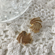 Load image into Gallery viewer, Gold Fringe Earrings
