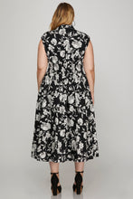 Load image into Gallery viewer, B+W Floral Zip Dress - Plus
