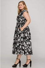 Load image into Gallery viewer, B+W Floral Zip Dress - Plus
