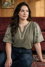 Load image into Gallery viewer, Olive Floral Sleeve Top - Plus
