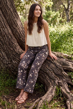 Load image into Gallery viewer, Black Floral Denim Pants

