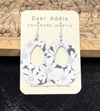 Load image into Gallery viewer, Deer Addie Earrings
