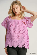 Load image into Gallery viewer, Umgee Mauve Square Neck Lace Top
