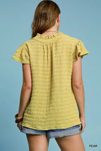Load image into Gallery viewer, Umgee Pear Ruffled Top
