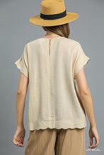Load image into Gallery viewer, Umgee Oatmeal Linen Scalloped Hem Top
