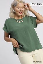 Load image into Gallery viewer, Umgee Green Linen Scalloped Top - Plus
