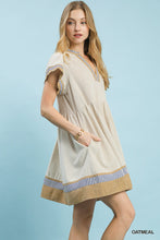 Load image into Gallery viewer, Umgee Oatmeal Linen Dress
