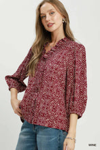Load image into Gallery viewer, Wine Ruffle Trim Print Top
