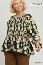 Load image into Gallery viewer, Black Floral Smocked Top - Plus
