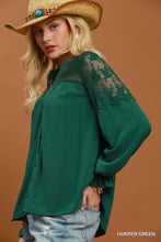 Load image into Gallery viewer, Hunter Lace Panel Top
