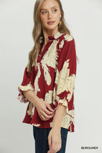 Load image into Gallery viewer, Burgundy Floral 3/4 Sleeve Top
