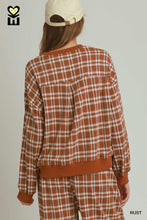 Load image into Gallery viewer, Rust Plaid Pullover
