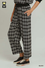 Load image into Gallery viewer, B+W Plaid Pants
