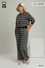 Load image into Gallery viewer, B+W Plaid Pants - Plus

