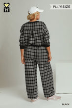 Load image into Gallery viewer, B+W Plaid Pants - Plus
