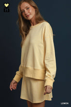 Load image into Gallery viewer, Lemon Gingham Pullover
