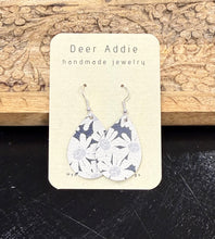 Load image into Gallery viewer, Deer Addie Medium Earrings
