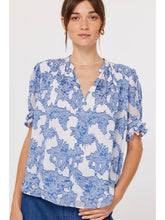 Load image into Gallery viewer, Blue Floral Ruffle Sleeve Top
