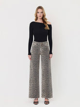 Load image into Gallery viewer, Flying Monkey Olivia Seamed Leopard Denim
